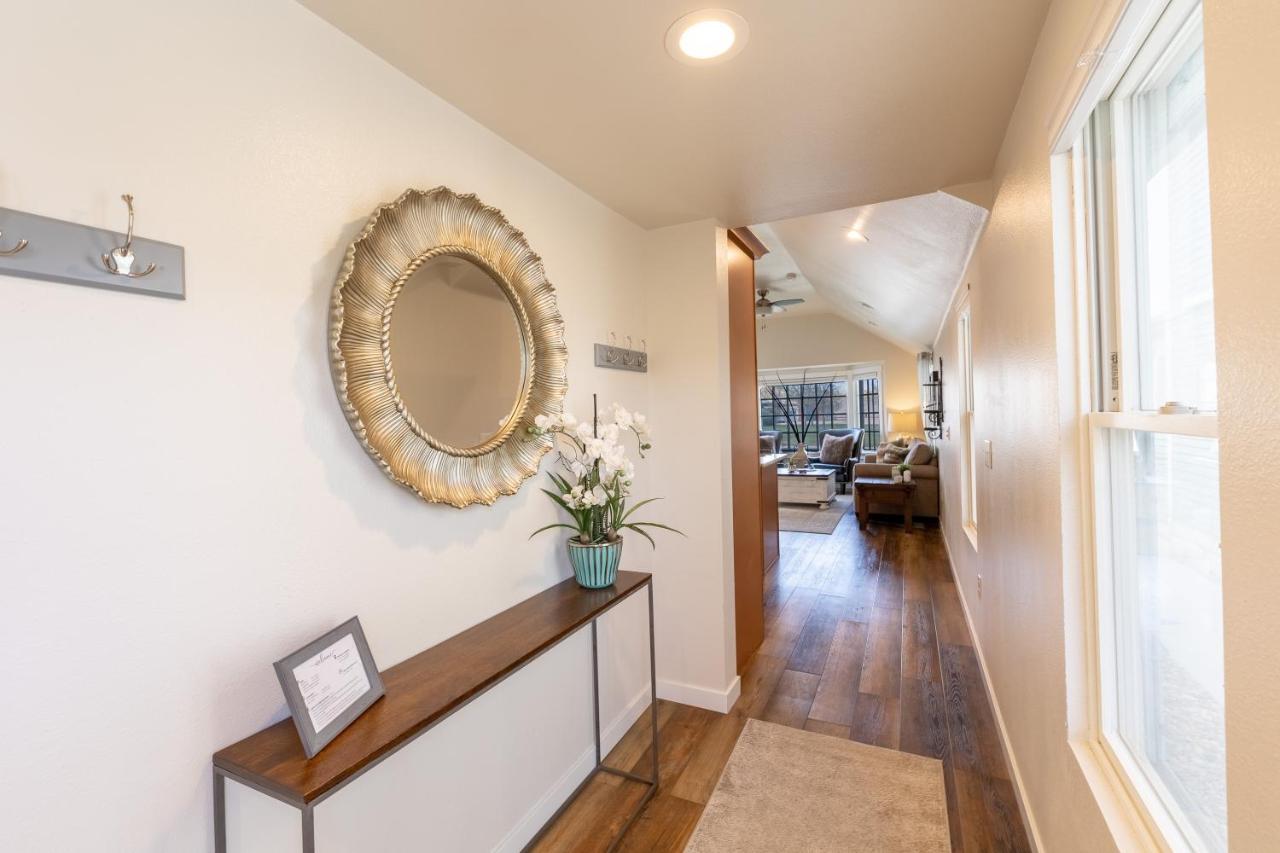 Luxurious Historic Renovated Bungalow Dt Rapid City With Private Patio Exterior photo